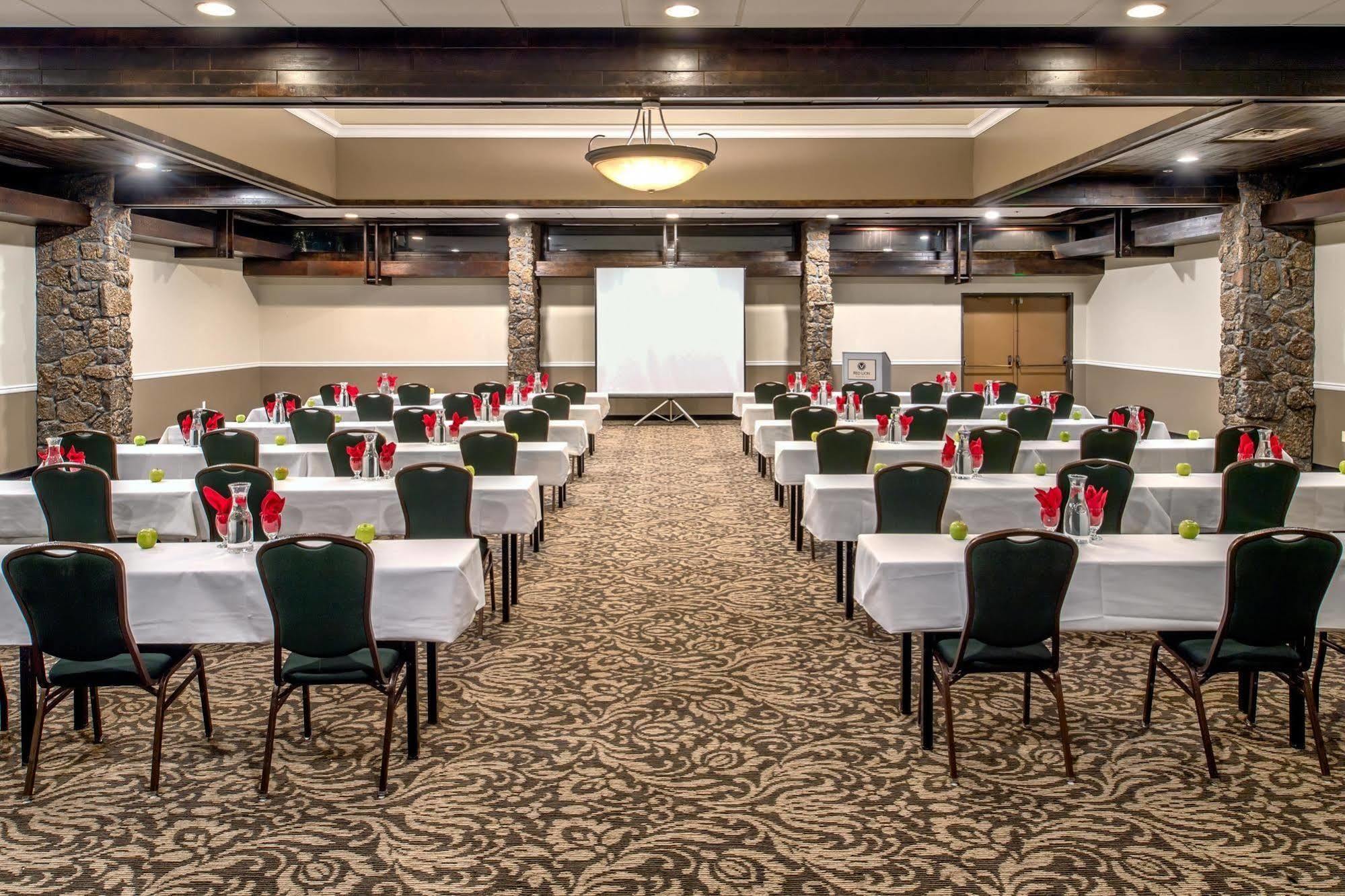 Red Lion Hotel Kennewick Columbia Center Extérieur photo